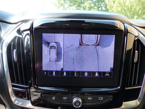 Used 2020 Chevrolet Traverse LT w/ LT Premium Package FWD image 33