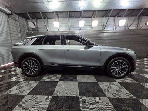 Used 2024 Cadillac Lyriq Sport image 9