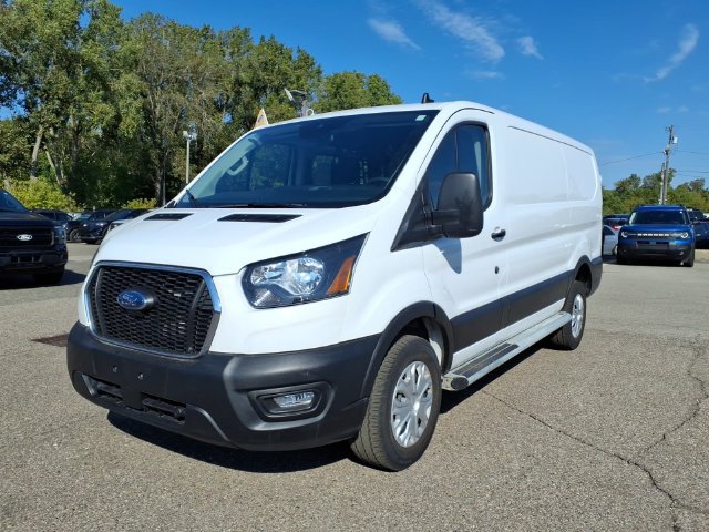 Certified 2025 Ford Transit 250 Low Roof w/ Exterior Upgrade Package RWD image 3