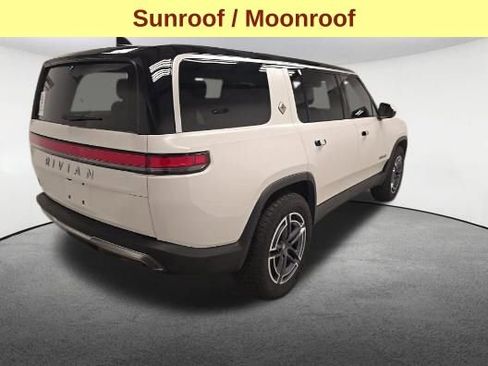 Used 2025 Rivian R1S Adventure AWD/4WD image 5