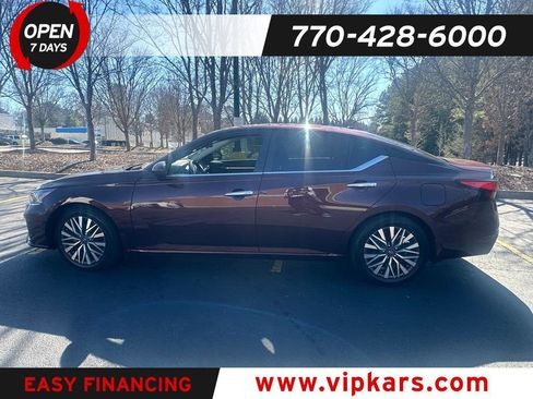 Used 2023 Nissan Altima 2.5 SV image 1