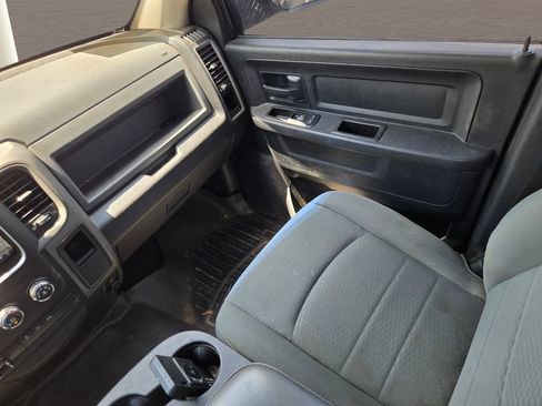 Used 2014 RAM 2500 Tradesman w/ Chrome Appearance Group AWD/4WD image 18