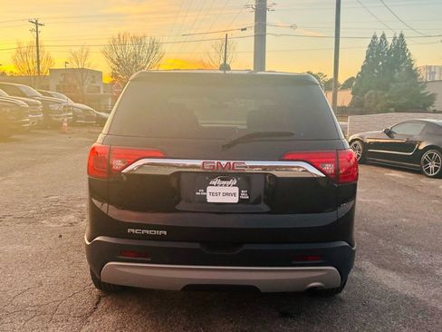 Used 2017 GMC Acadia SLE image 5