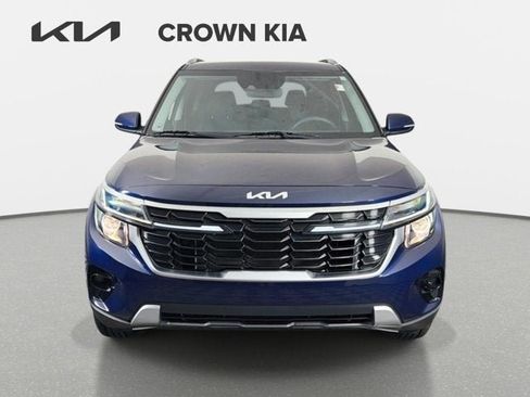 Used 2024 Kia Seltos EX FWD image 2