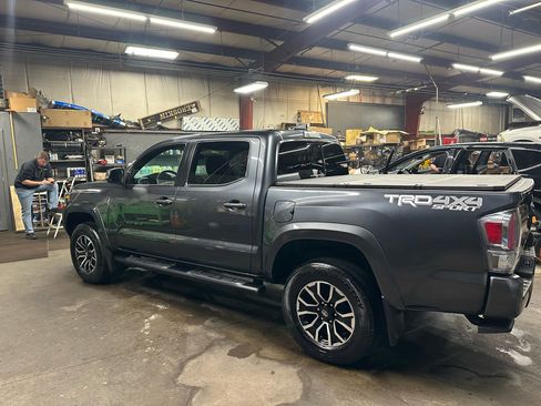 Used 2023 Toyota Tacoma TRD Off-Road image 7