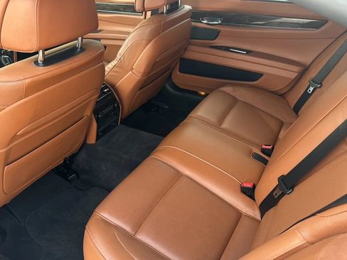Used 2015 BMW 750Li RWD image 13