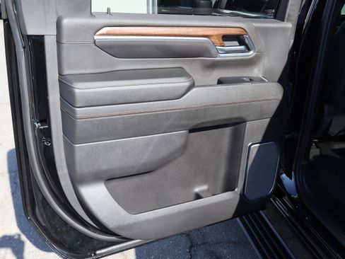 Used 2024 Chevrolet Silverado 2500 High Country w/ High Country Premium Package image 35