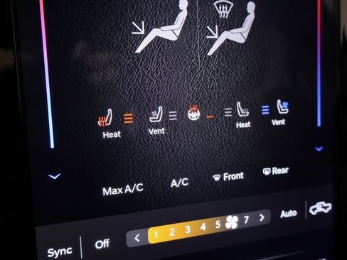 Used 2024 RAM 3500 Limited image 8