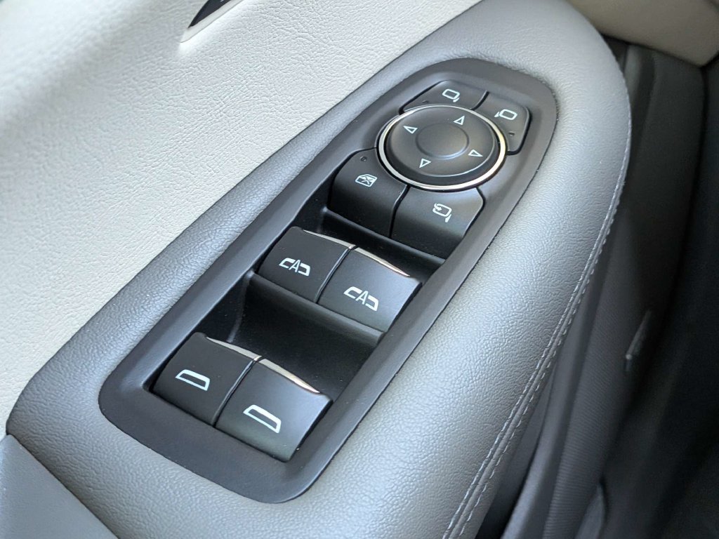 Certified 2023 Cadillac XT5 Premium Luxury FWD image 27