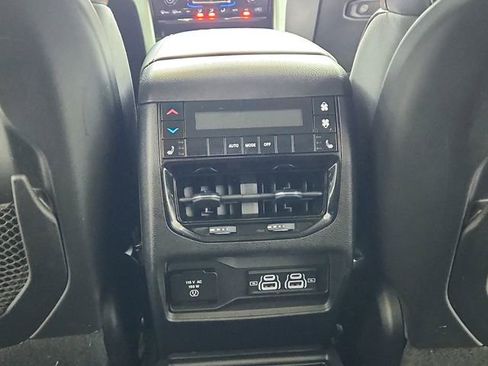 Used 2022 Jeep Grand Cherokee L Limited image 43