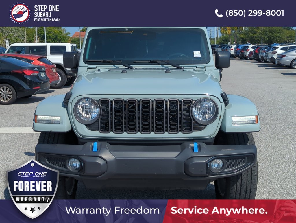 Used 2024 Jeep Wrangler Unlimited w/ Convenience Group AWD/4WD image 10