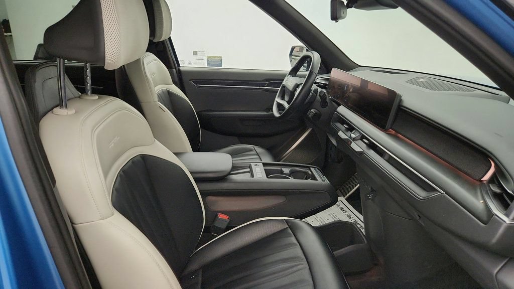 Used 2024 Kia EV9 GT-Line AWD/4WD image 25