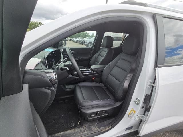 Used 2025 Chevrolet Equinox LT w/ Convenience Package II AWD/4WD image 8