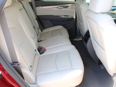 Used 2019 Cadillac XT5 Luxury AWD/4WD image 9