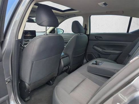 Used 2024 Nissan Altima 2.5 SV w/ SV Premium Package FWD image 18