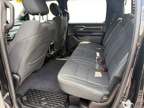 Used 2019 RAM 1500 Big Horn AWD/4WD image 11