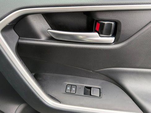 Certified 2025 Toyota RAV4 XLE image 21