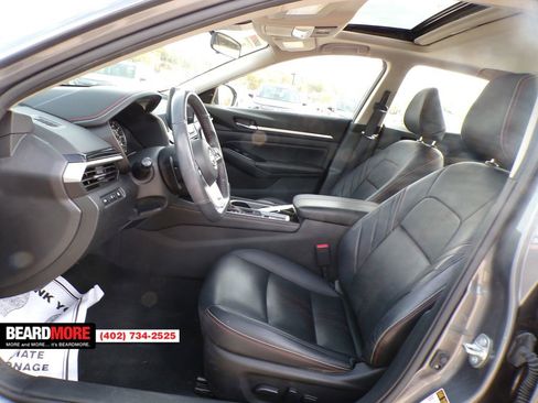 Used 2024 Nissan Altima 2.5 SR w/ SR Premium Package image 25