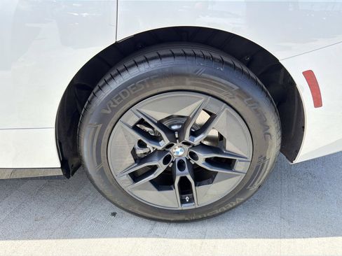 Used 2026 BMW iX xDrive45 AWD/4WD image 6