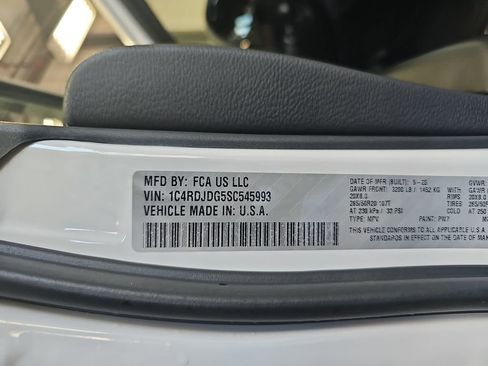 Used 2025 Dodge Durango GT AWD/4WD image 34