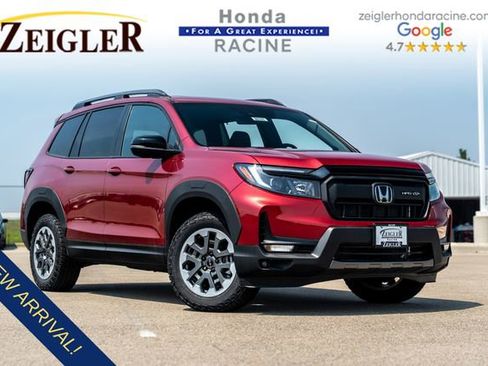 Used 2025 Honda Passport TrailSport image 1