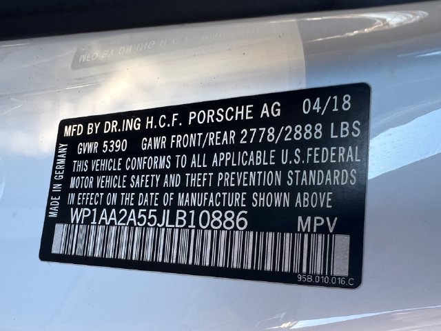 Used 2018 Porsche Macan AWD/4WD image 28