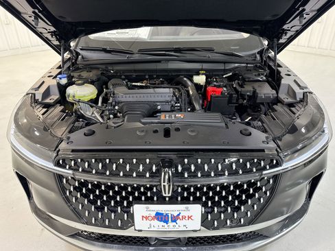 New 2026 Lincoln Nautilus Premier image 30