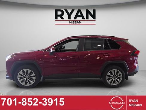 Used 2021 Toyota RAV4 XLE Premium AWD/4WD image 6