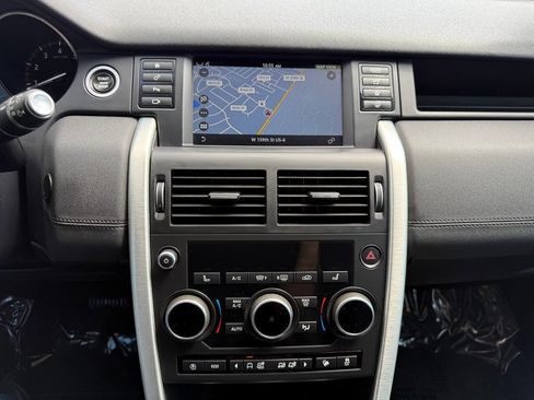 Used 2018 Land Rover Discovery Sport HSE AWD/4WD image 14