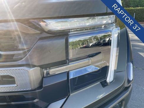 Used 2025 Ford F150 Raptor AWD/4WD image 41