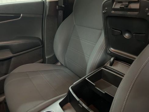 Used 2018 Kia Sorento LX w/ LX V6 Convenience Package image 37