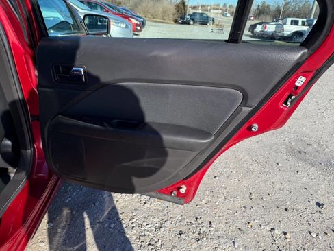 Used 2012 Ford Fusion SE image 15