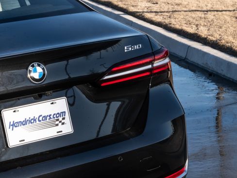 Certified 2024 BMW 530i 530i w/ Convenience Package image 6