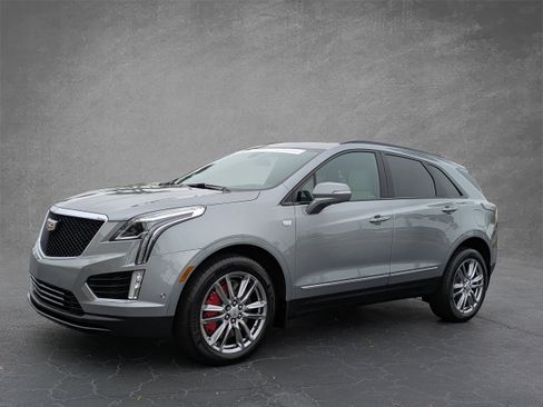 Certified 2023 Cadillac XT5 Sportv w/ Technology Package image 2