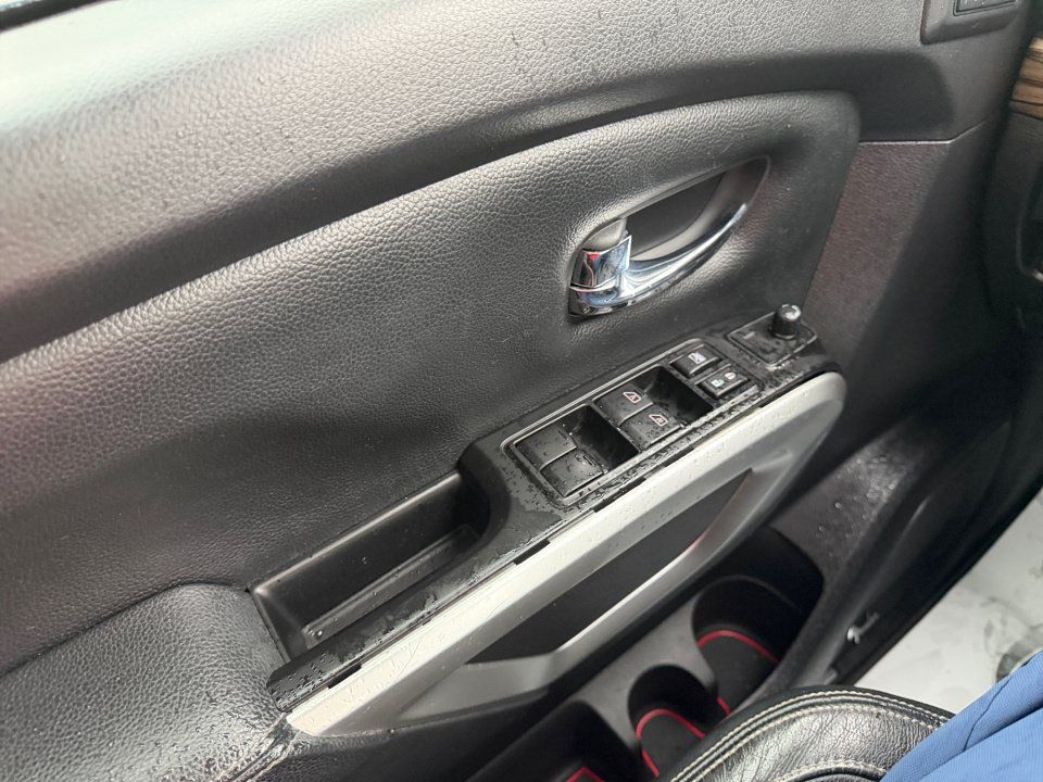 Used 2020 Nissan Titan SL w/ Moonroof Package AWD/4WD image 32
