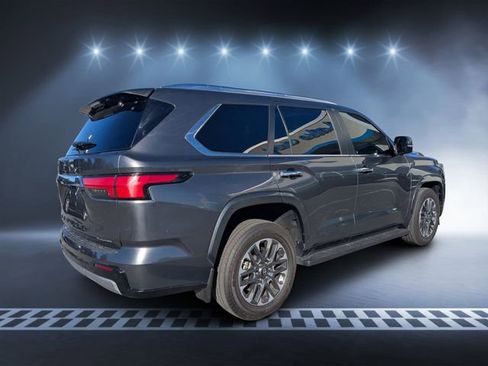 Used 2025 Toyota Sequoia Limited image 3