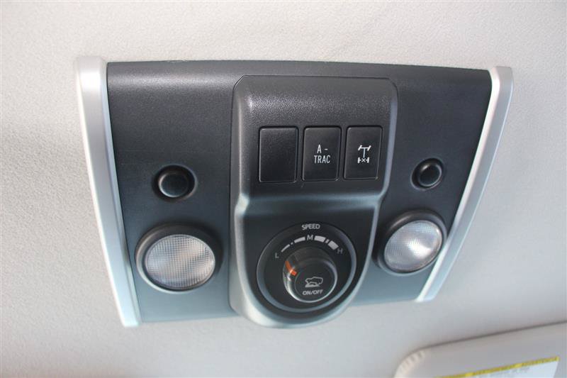 Used 2014 Toyota FJ Cruiser 4WD w/ Convenience Package image 38