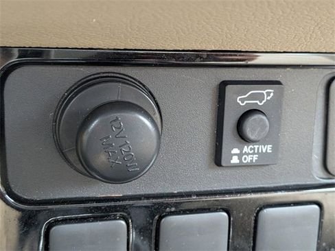 Used 2018 Mitsubishi Outlander SEL image 22