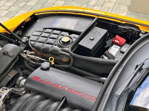 Used 2004 Chevrolet Corvette Convertible w/ Preferred Equipment Group RWD image 63