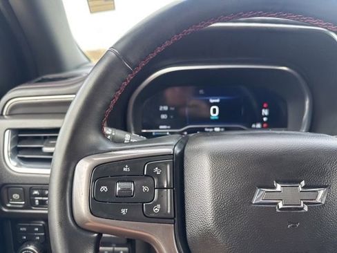 Used 2023 Chevrolet Suburban RST w/ Luxury Package image 16