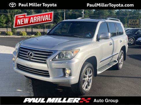 Used 2013 Lexus LX 570 4WD w/ Luxury Pkg image 1