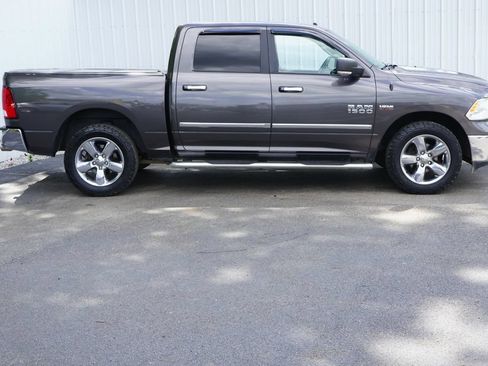 Used 2017 RAM 1500 Big Horn AWD/4WD image 2