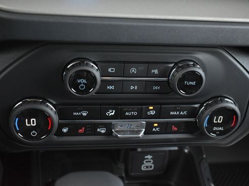 New 2026 Ford Bronco Outer Banks AWD/4WD image 27
