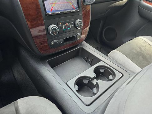 Used 2009 Chevrolet Avalanche LT AWD/4WD image 26