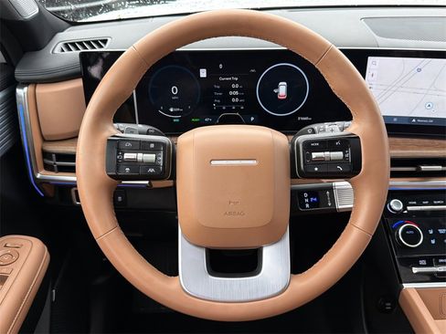 Used 2025 Hyundai Santa Fe Limited image 24