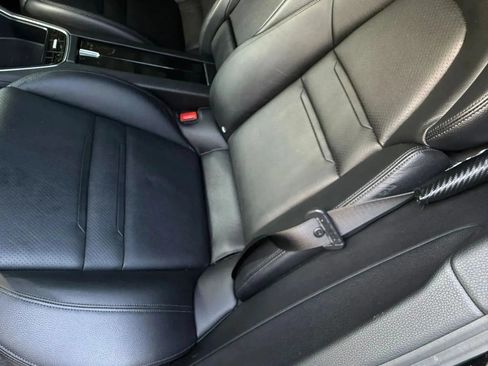 Used 2017 Porsche Panamera RWD image 23