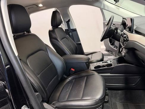 Used 2022 Ford Escape SEL image 22