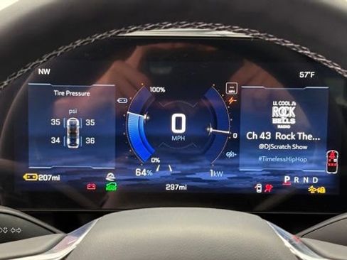 New 2026 Chevrolet Equinox EV LT FWD image 37