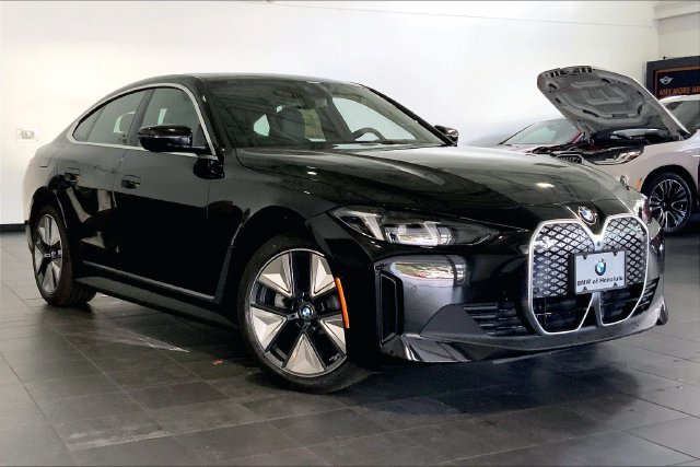 New 2026 BMW i4 eDrive40 w/ Premium Package RWD image 2
