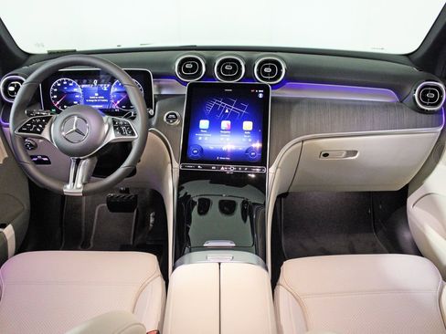 Certified 2025 Mercedes-Benz GLC 300 4MATIC image 16